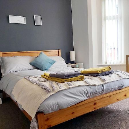 Comfy 4 Bed Home Away From Home 코번트리 외부 사진