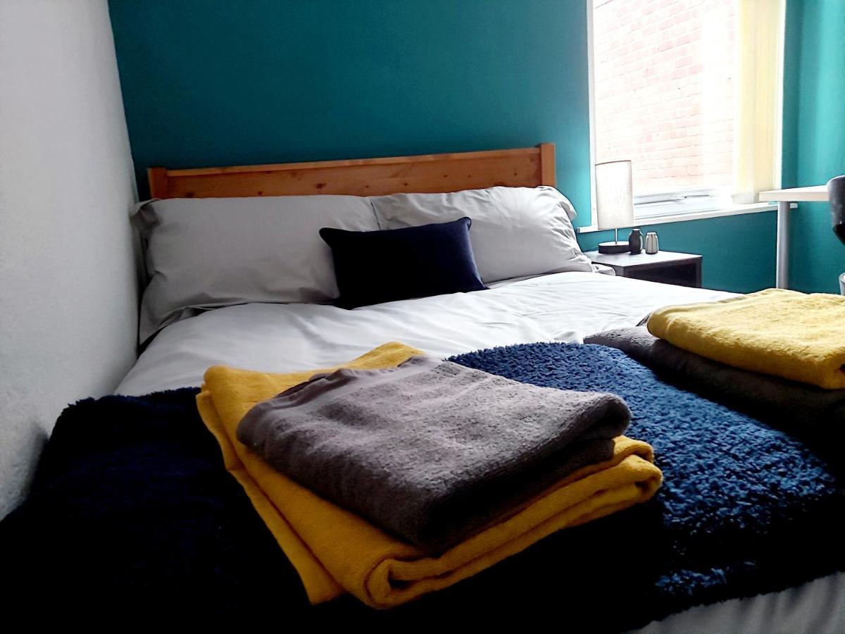 Comfy 4 Bed Home Away From Home 코번트리 외부 사진